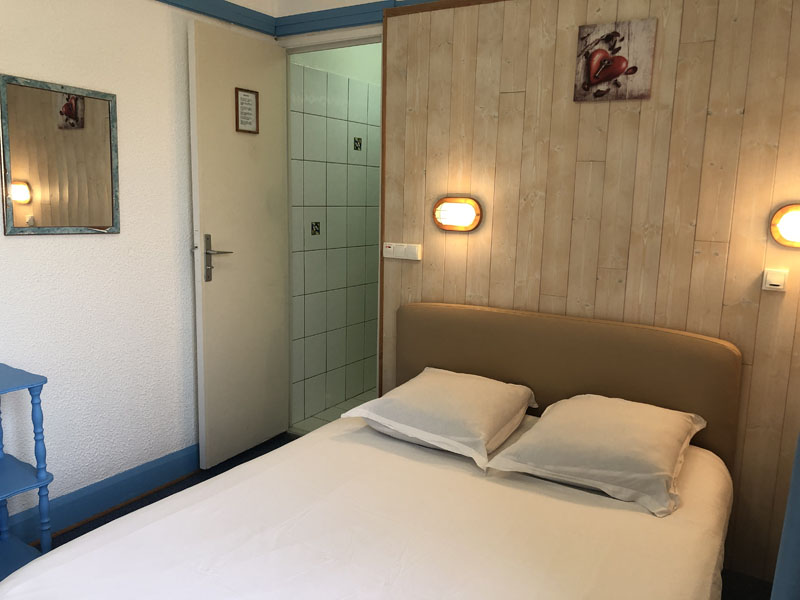 Auberge de jeunesse le Touquet chambre doucle grand lit