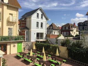 Patio de l'auberge de jeunesse Le Touquet